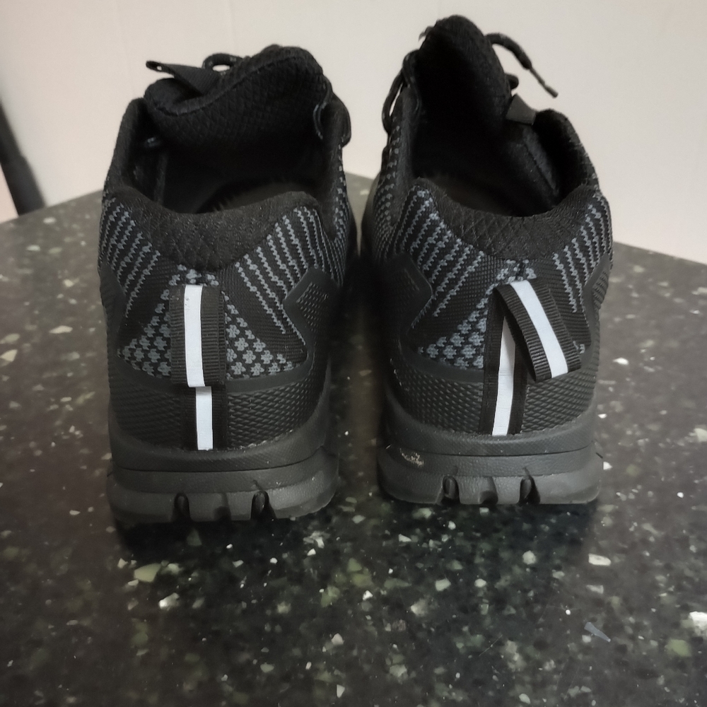 Work shoes - Picture 3 of 5